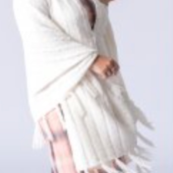 Gently Used - LulaRoe Mimi Sweater Wrap (OS) - Picture 6 of 7